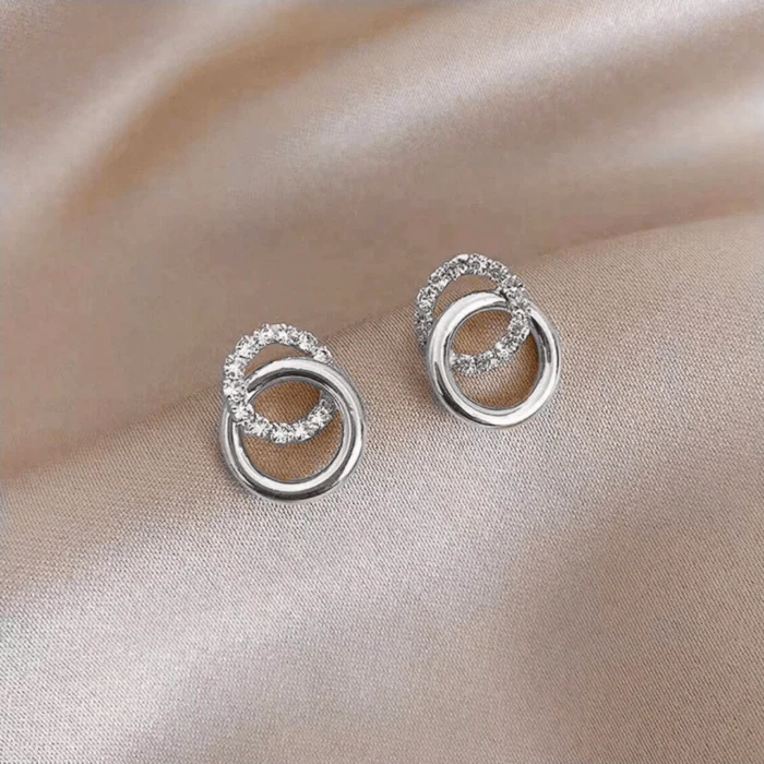 Kolczyki ze stali szlachetnej srebrne podwójne koła cyrkonie minimalistyczne eleganckie - obrazek 2